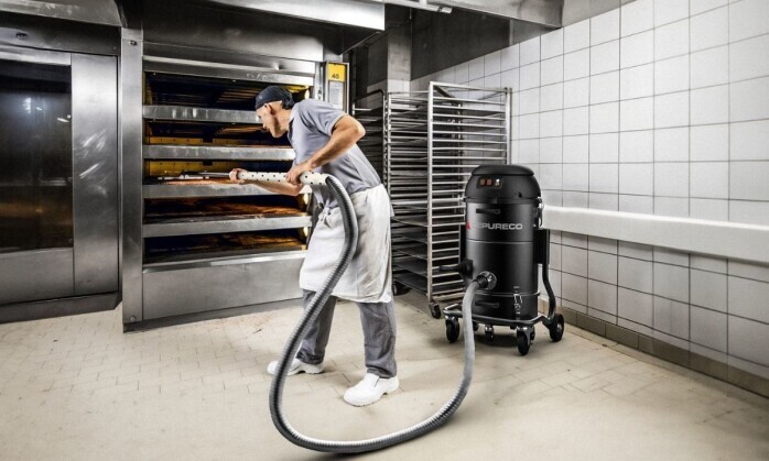 Vacuums for hot ash1